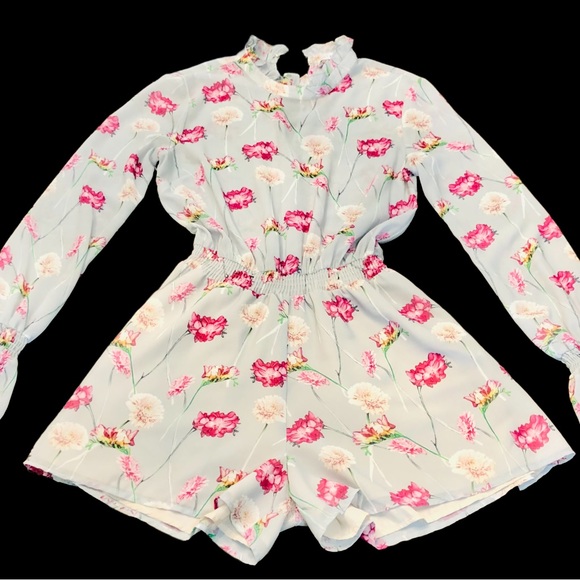 Endless Rose gray floral romper Sz s - Picture 12 of 13